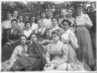 Выпускной класс (VII) класс женской гимназии О.А. Виноградской, 1906\1907 г. 